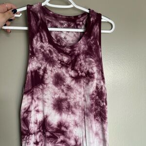 Tye-dye tank